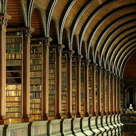 Trinity College - Campus *