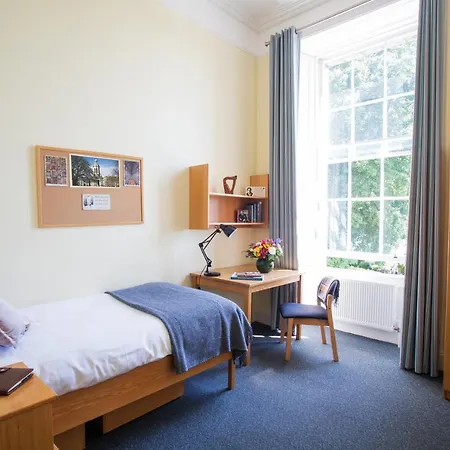 Trinity College - Campus Apartment *