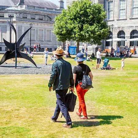 Trinity College - Campus Apartamento