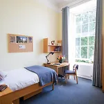 Trinity College - Campus Apartman *