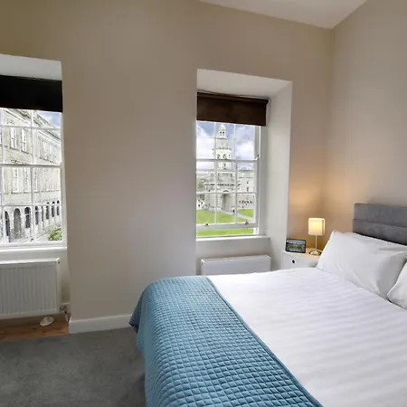 Trinity College - Campus *