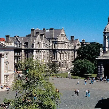 Trinity College - Campus *