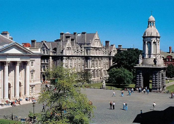 Trinity College - Campus *