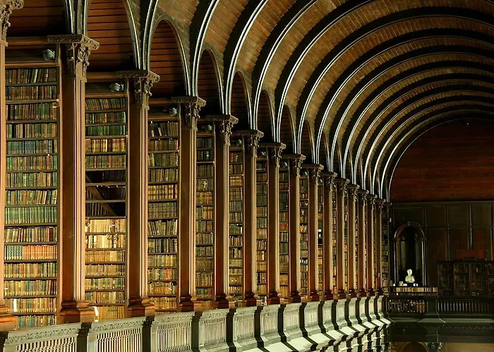 Trinity College - Campus *